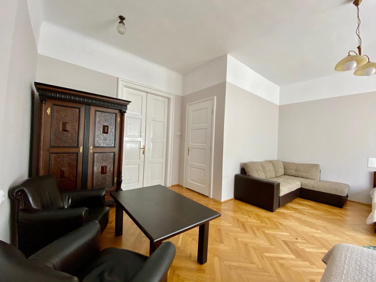 Casa Balcescu Hotell Braşov Exteriör bild